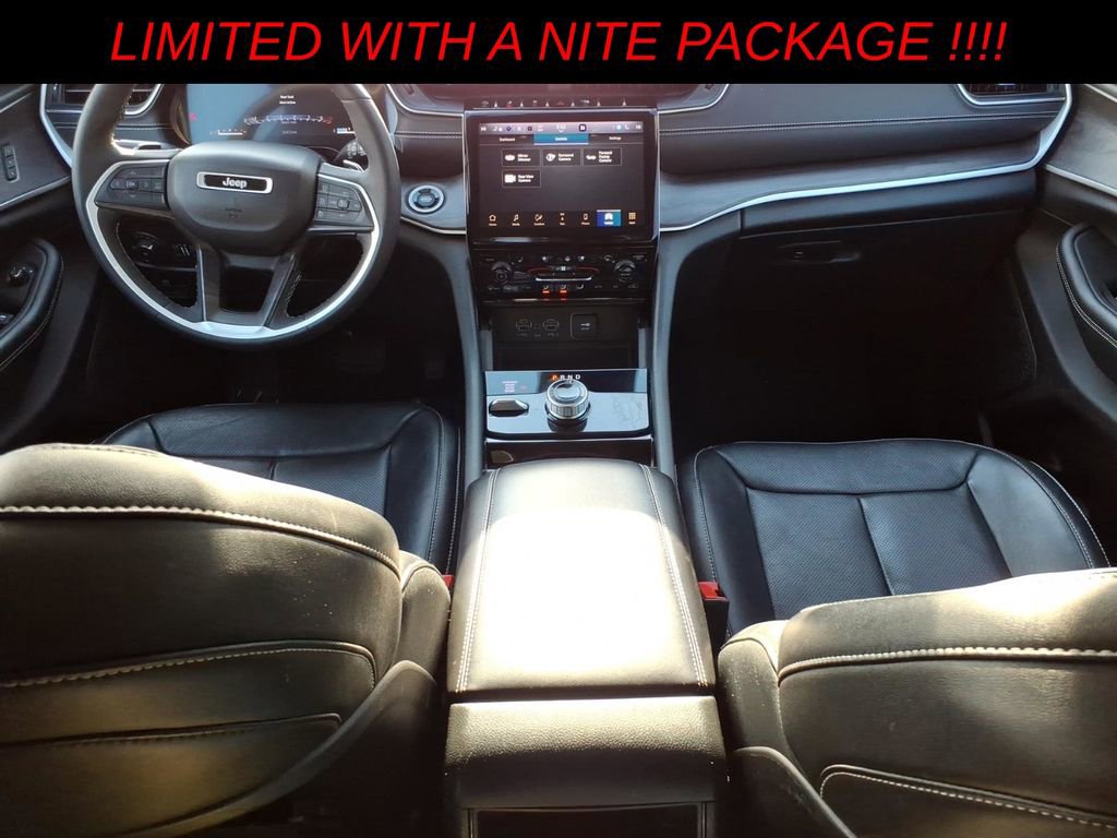 Used 2023 Jeep Grand Cherokee Limited w/ Luxury Tech Group II image 10