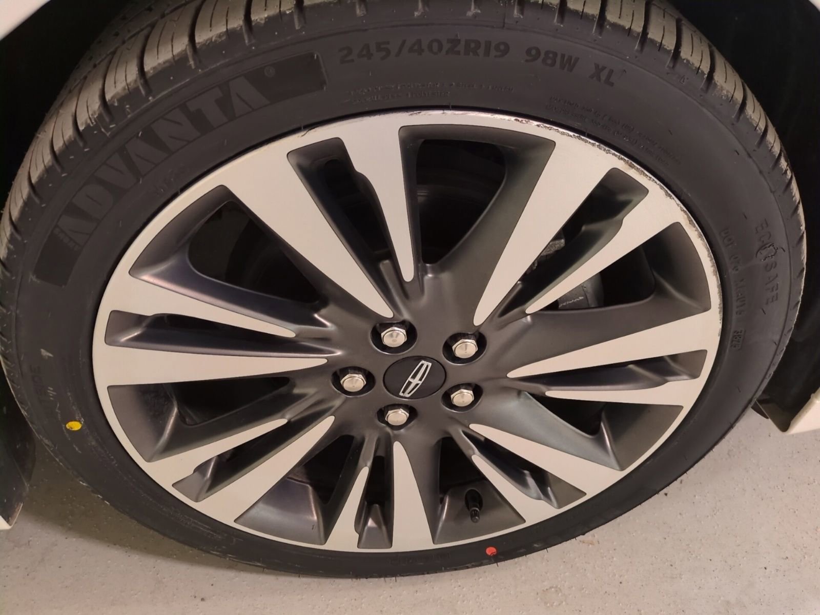 Used 2020 Lincoln MKZ Reserve w/ Elements Package image 2