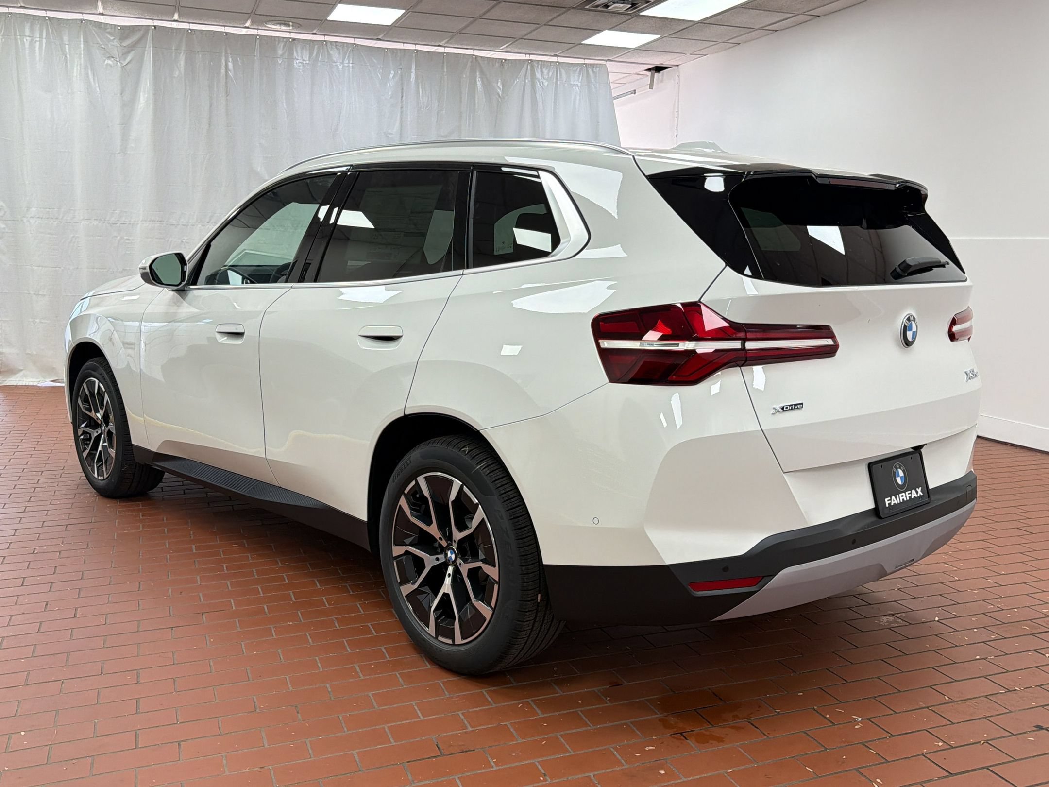 Used 2026 BMW X3 xDrive30i w/ Convenience Package AWD/4WD image 3