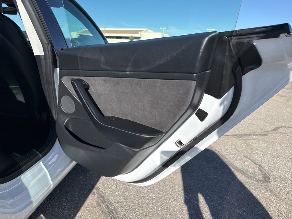 Used 2022 Tesla Model 3 image 29