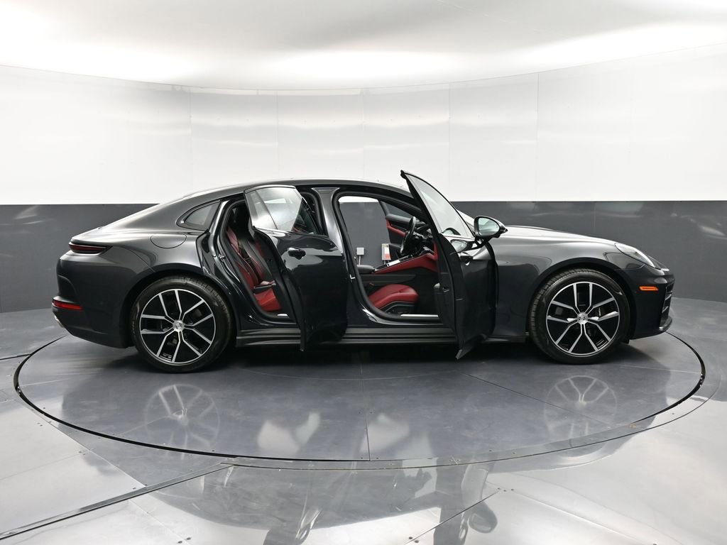 Certified 2024 Porsche Panamera 4 image 38