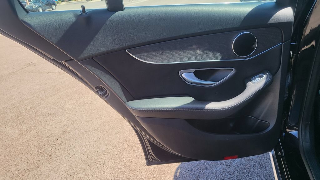 Used 2019 Mercedes-Benz C 300 Sedan image 21
