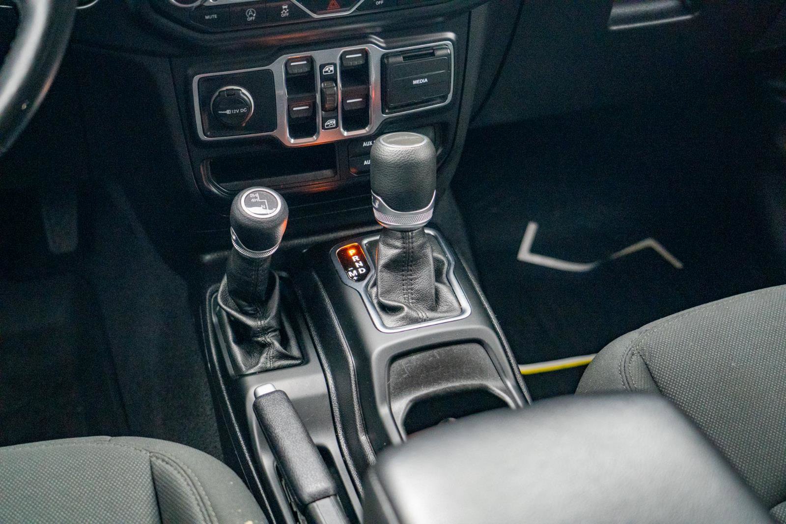 Used 2021 Jeep Gladiator Sport AWD/4WD image 25