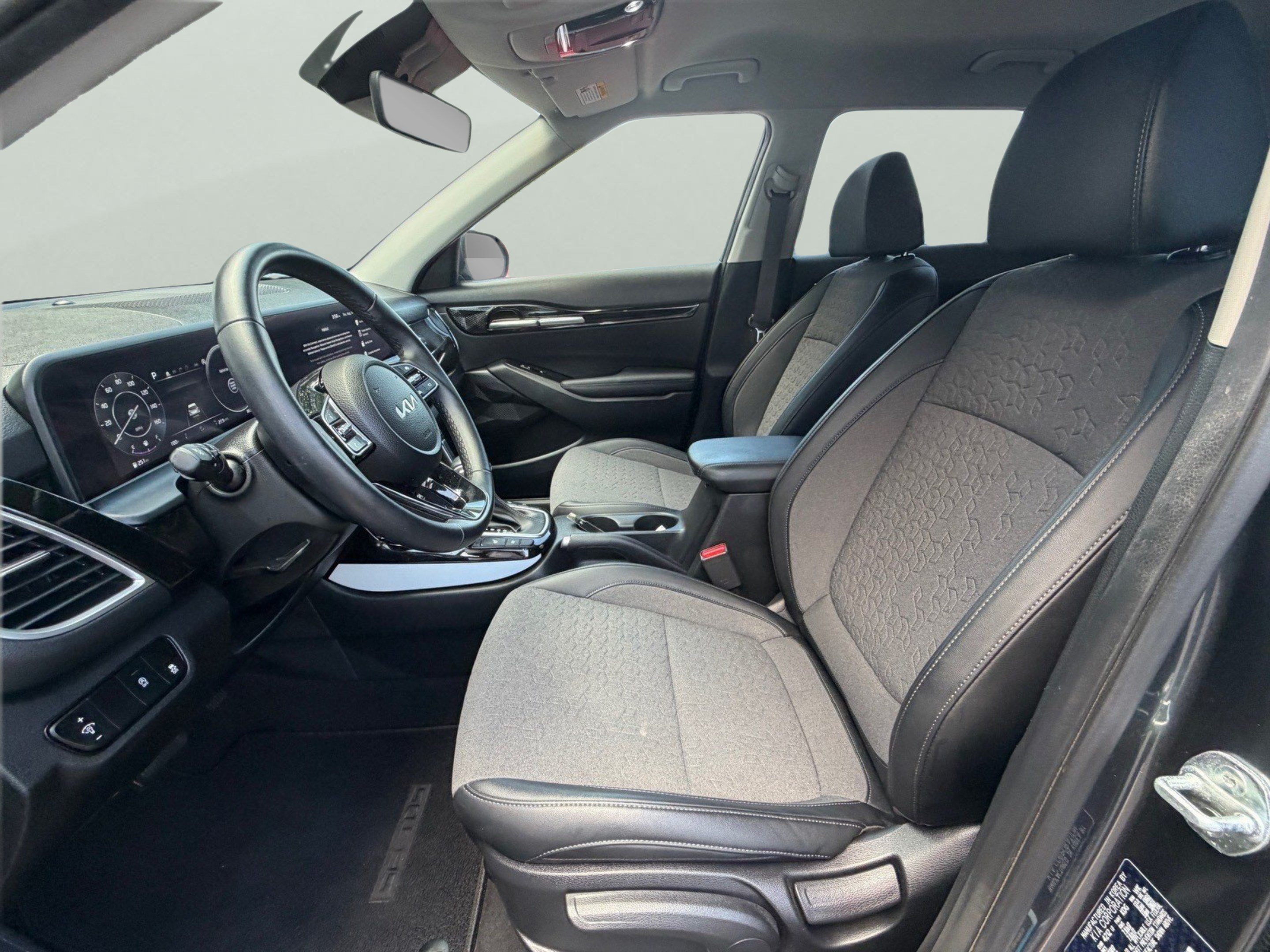 Used 2024 Kia Seltos S AWD/4WD image 17