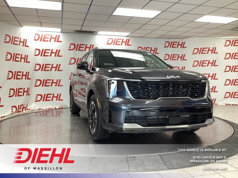 New 2026 Kia Sorento S w/ S Panoramic Sunroof Package