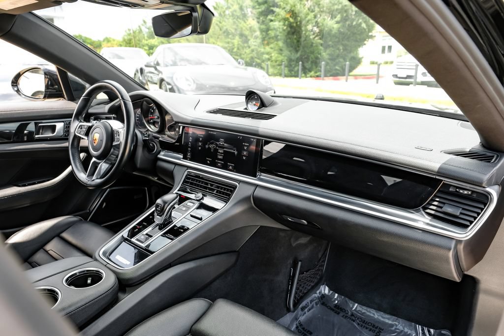 Used 2018 Porsche Panamera 4 AWD/4WD image 10