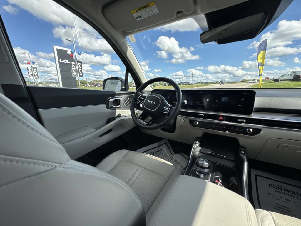 New 2025 Kia Sorento EX AWD/4WD image 15