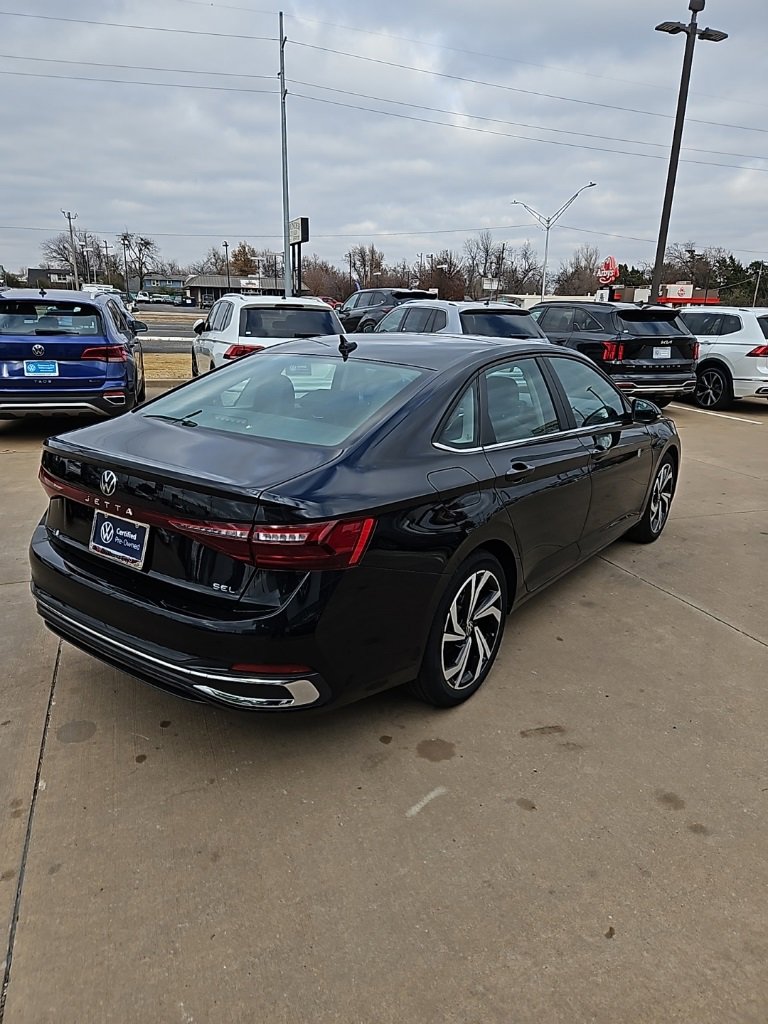 Used 2025 Volkswagen Jetta SEL image 5