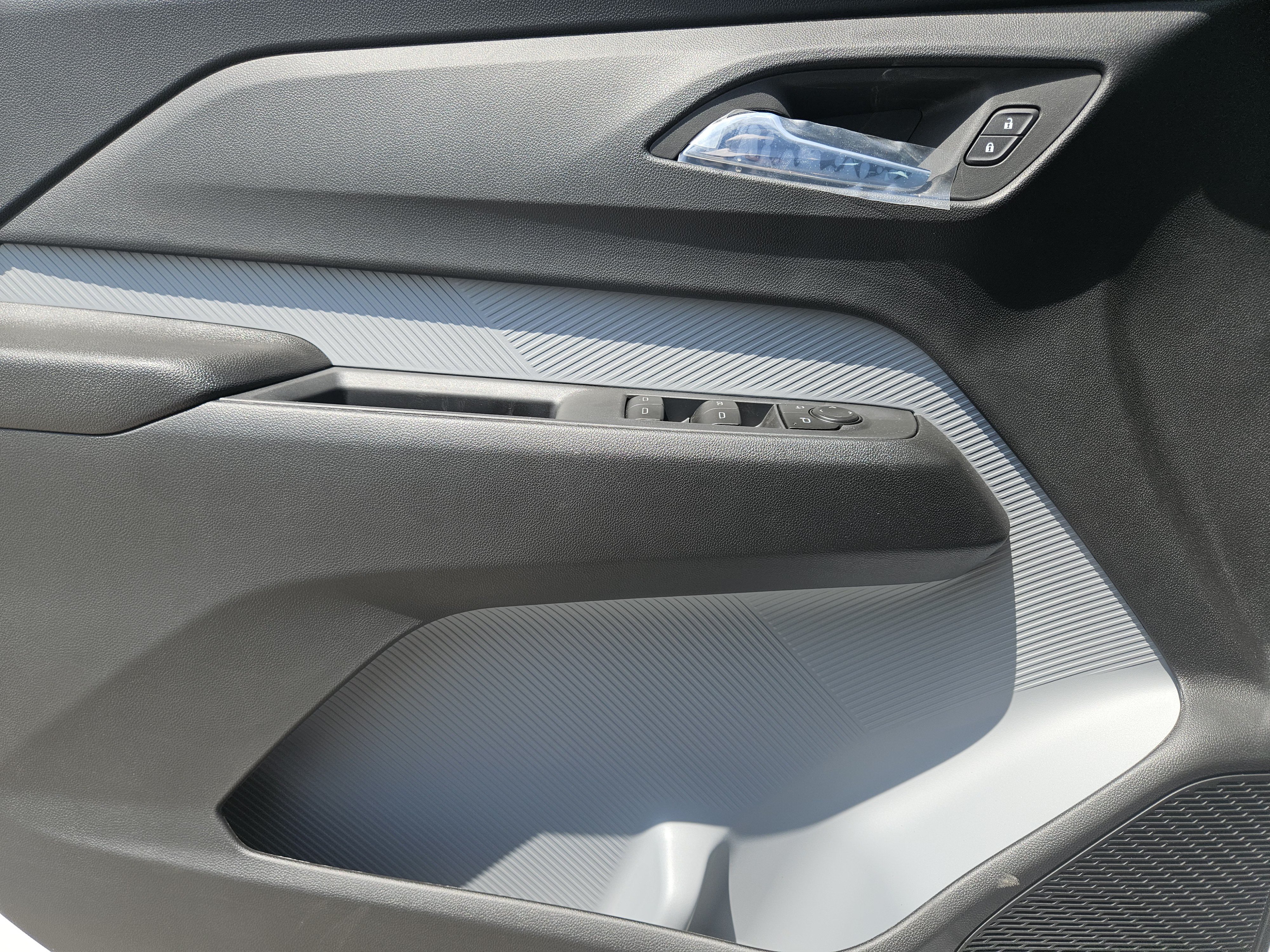 New 2027 Chevrolet Bolt RS FWD image 16