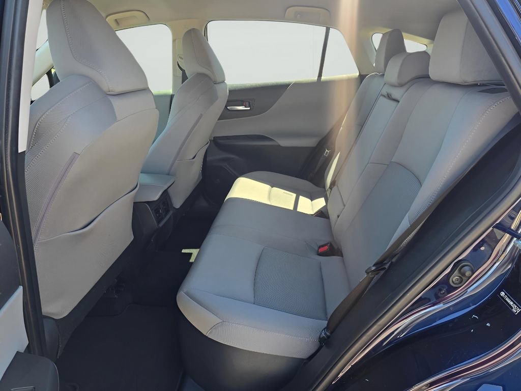 Used 2021 Toyota Venza LE w/ Carpet Mat Package (TMS) AWD/4WD image 11