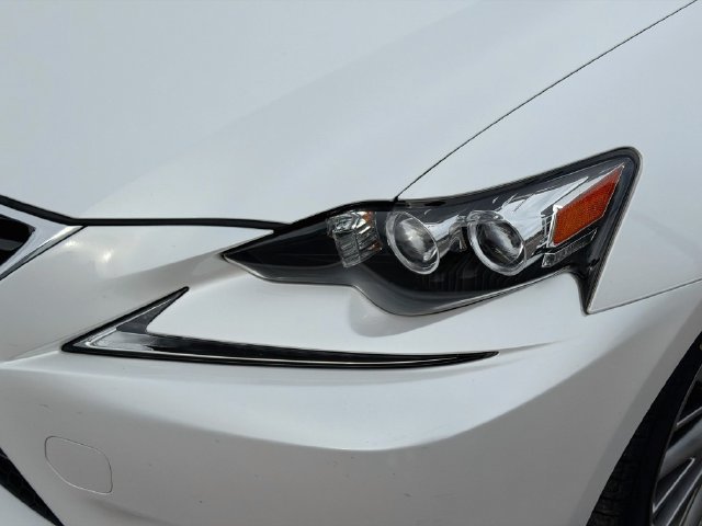 Used 2016 Lexus IS 300 AWD w/ Navigation System Package image 9