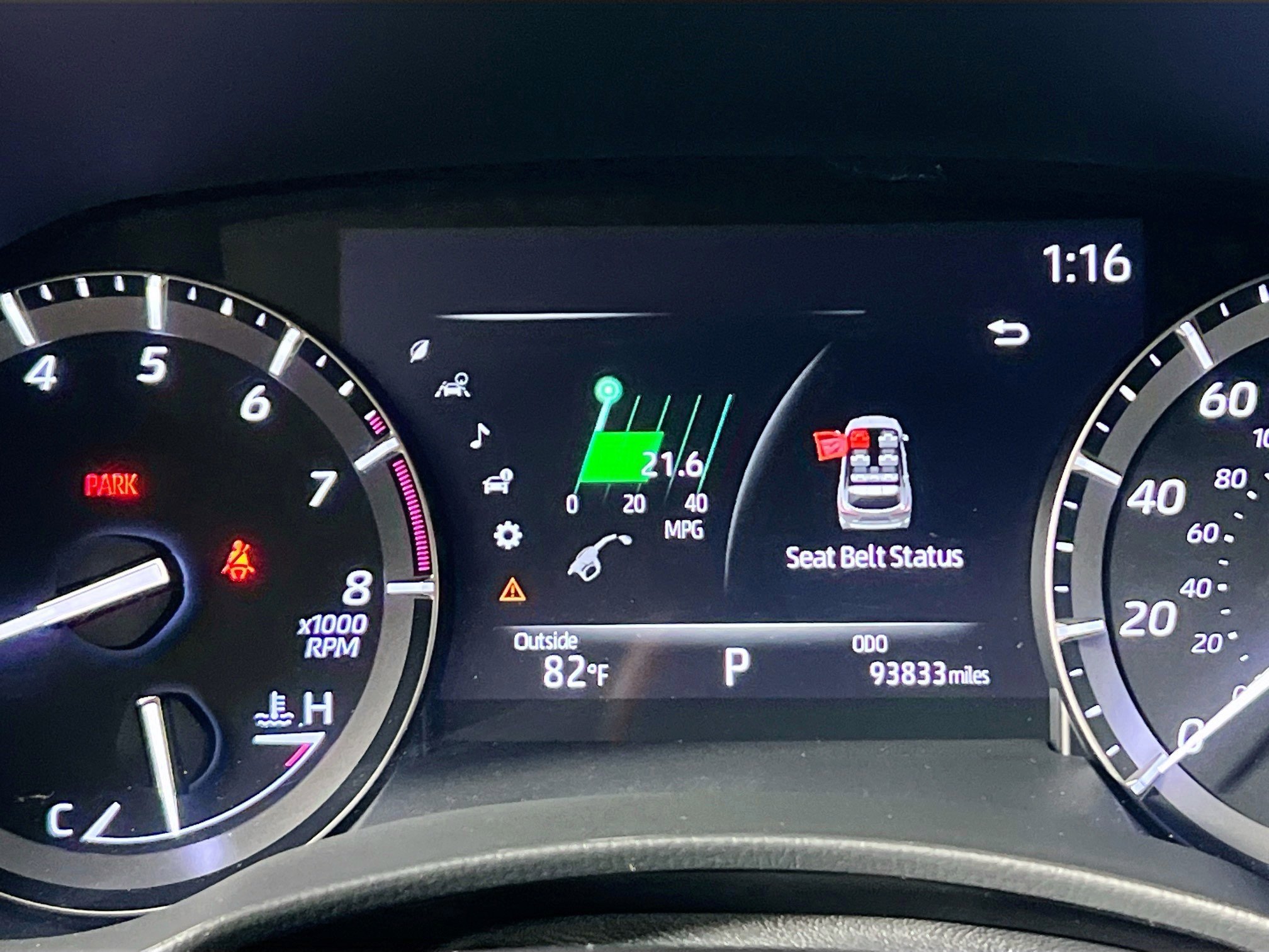 Used 2020 Toyota Highlander XLE image 23