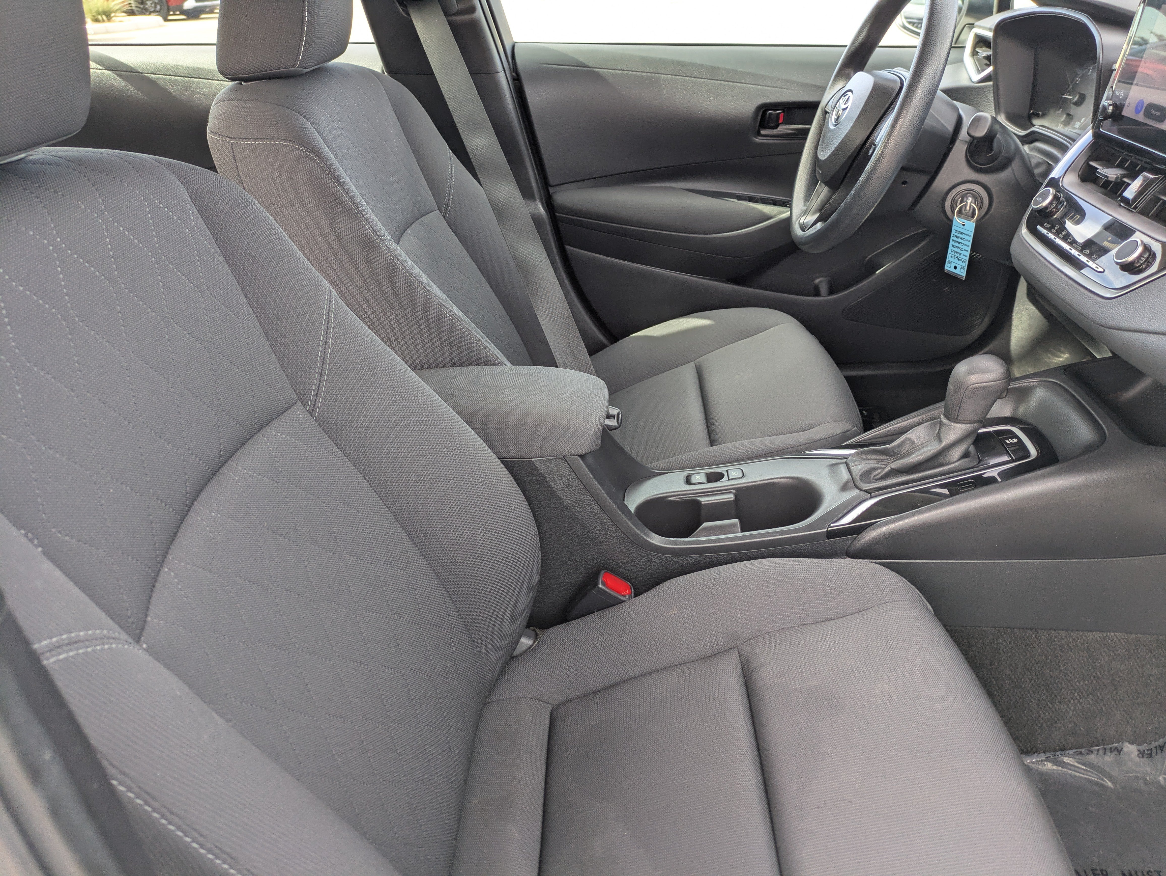 Used 2024 Toyota Corolla LE FWD image 11