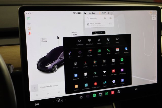 Used 2020 Tesla Model 3 Standard Range Plus RWD image 45