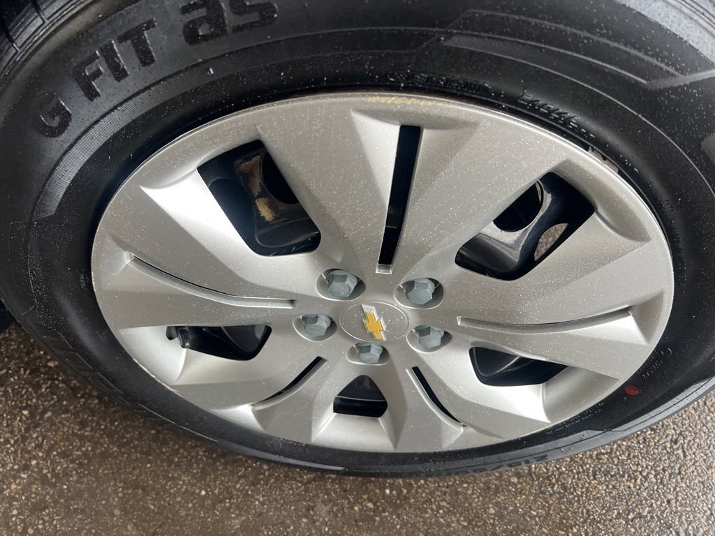 Used 2015 Chevrolet Cruze LS FWD image 39