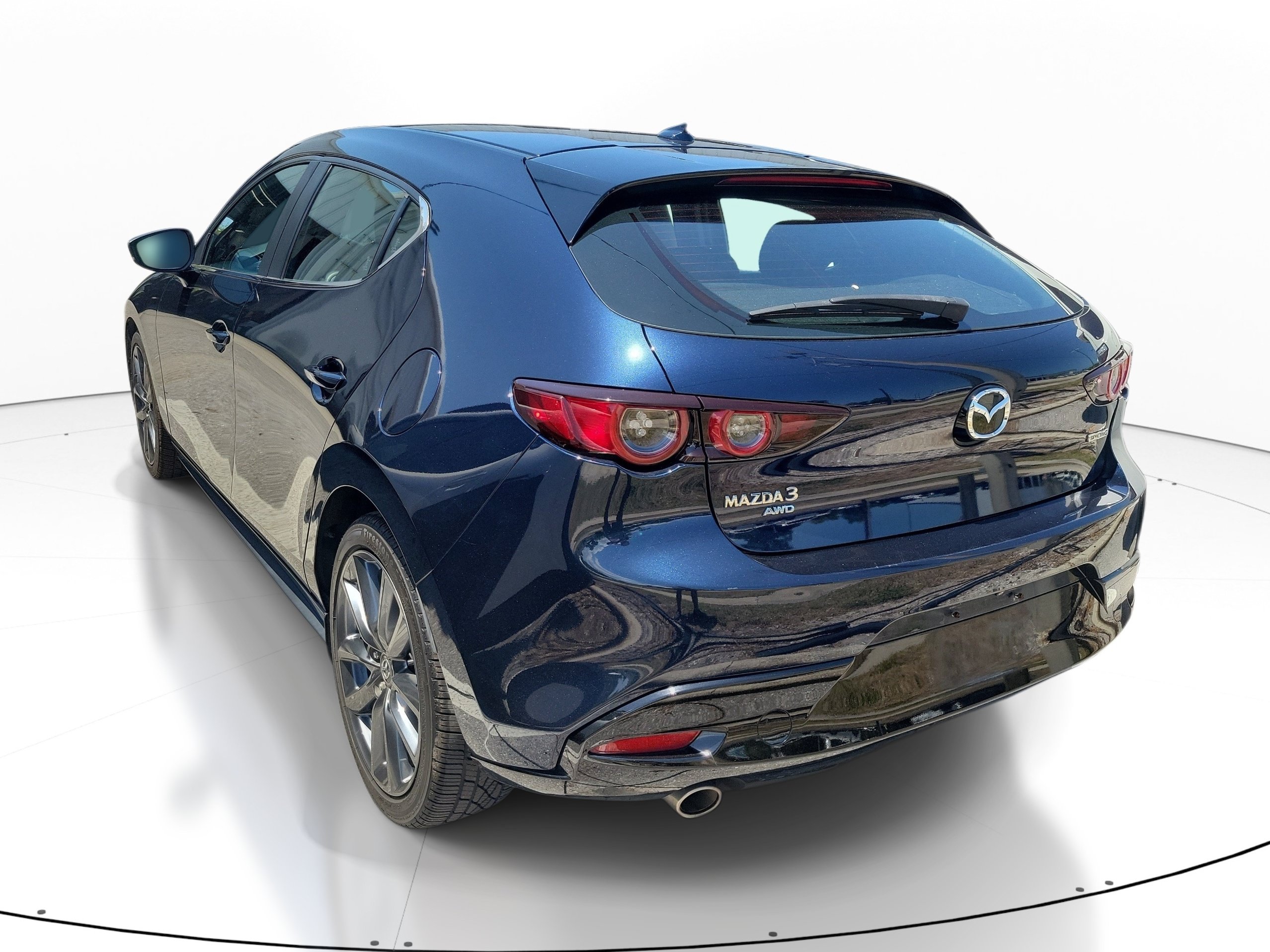 Used 2019 MAZDA MAZDA3 AWD Hatchback w/ Preferred Pkg image 4