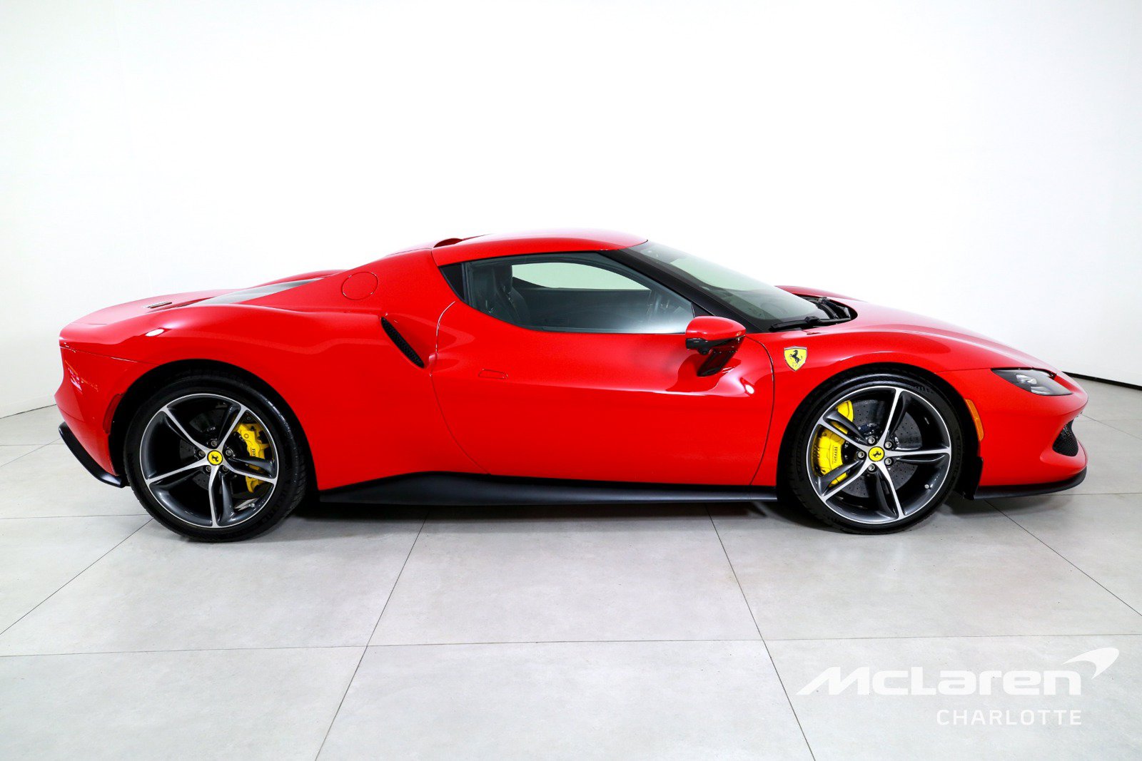 Used 2023 Ferrari 296 GTB RWD image 9