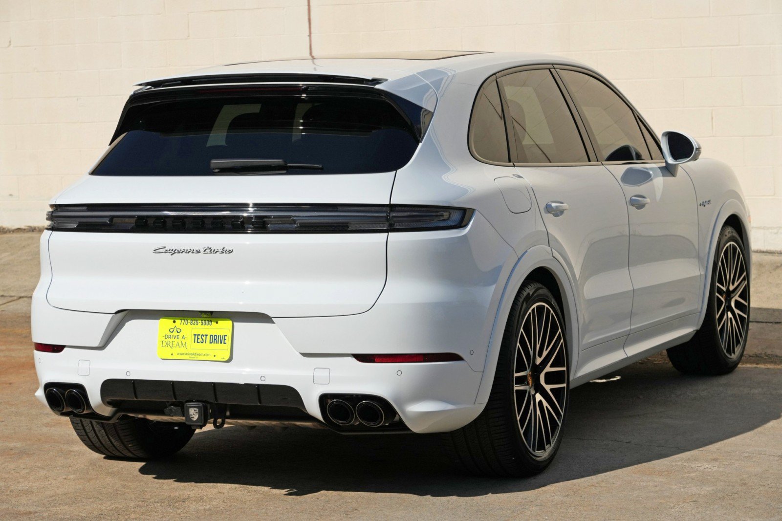 Used 2024 Porsche Cayenne Turbo AWD/4WD image 61