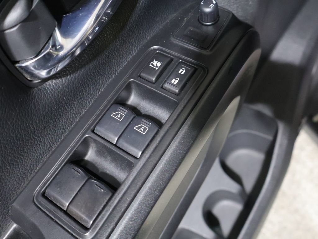 Used 2023 Nissan Titan PRO-4X image 15