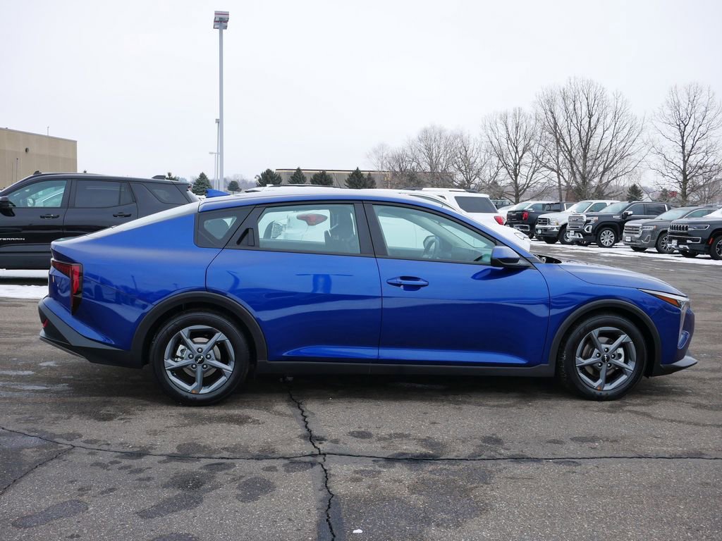 Used 2025 Kia K4 LXS image 8