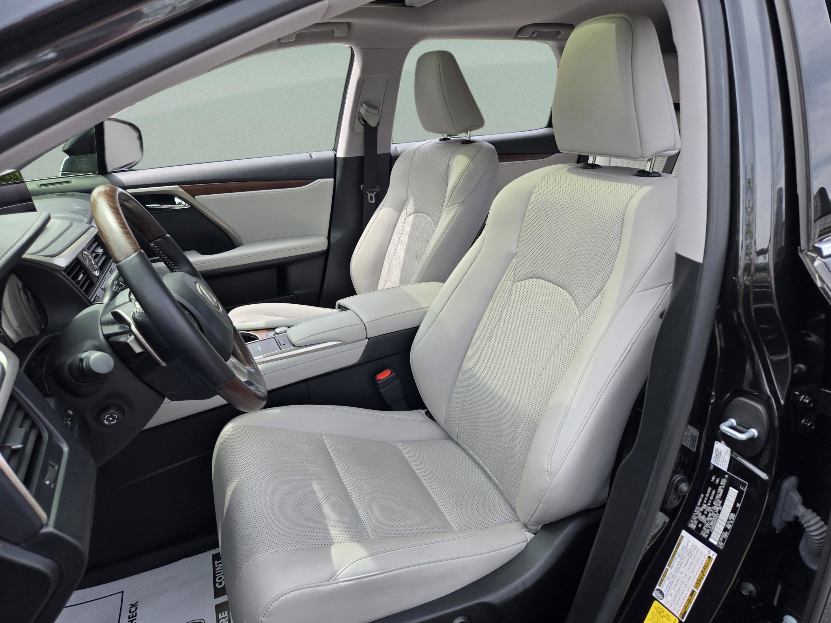 Certified 2022 Lexus RX 350L FWD w/ Premium Package image 28