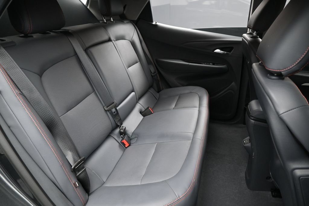 Used 2019 Chevrolet Bolt Premier w/ Infotainment Package FWD image 30