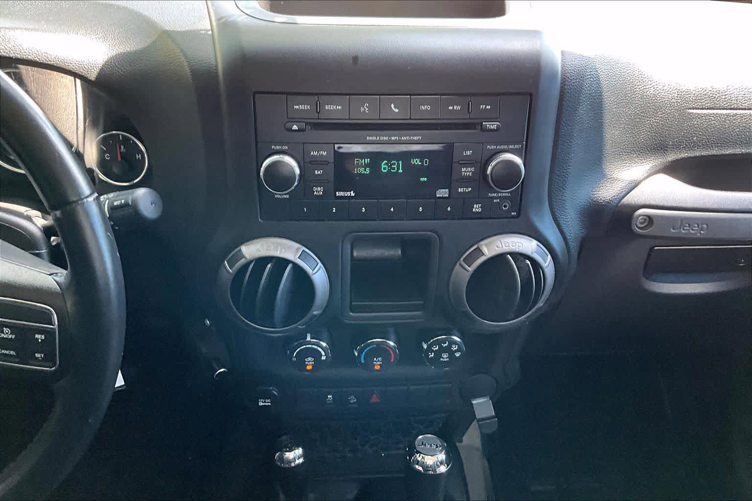 Used 2018 Jeep Wrangler Sport AWD/4WD image 7