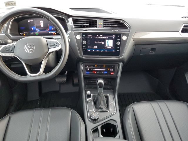 Used 2024 Volkswagen Tiguan SE AWD/4WD image 27