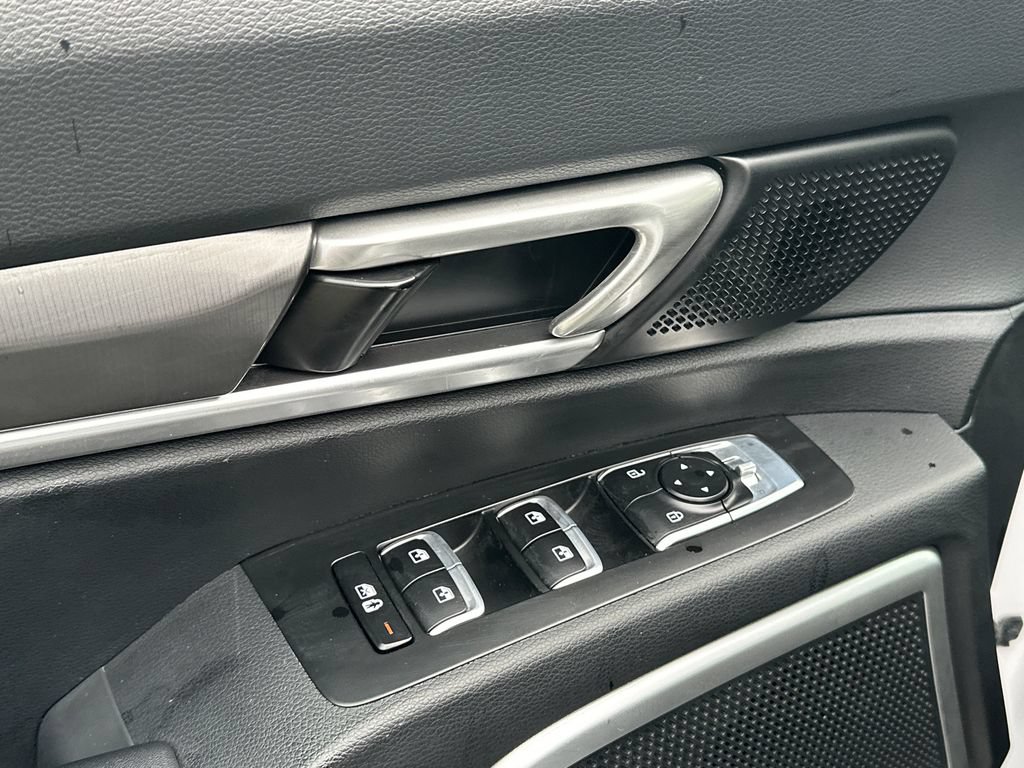 Certified 2023 Kia Telluride S w/ S Sunroof Package AWD/4WD image 20