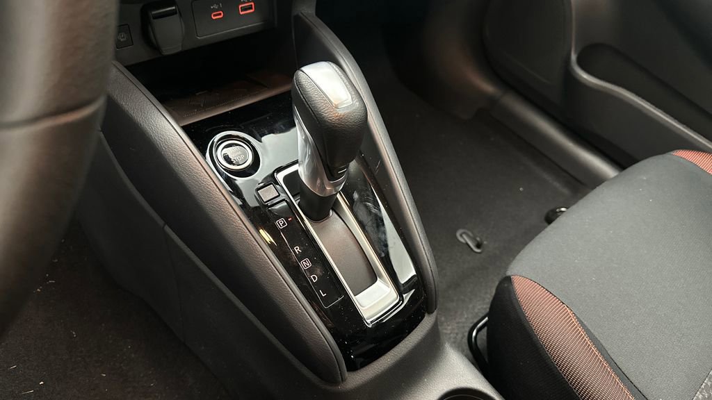 New 2025 Nissan Versa SR w/ Trunk Package image 12