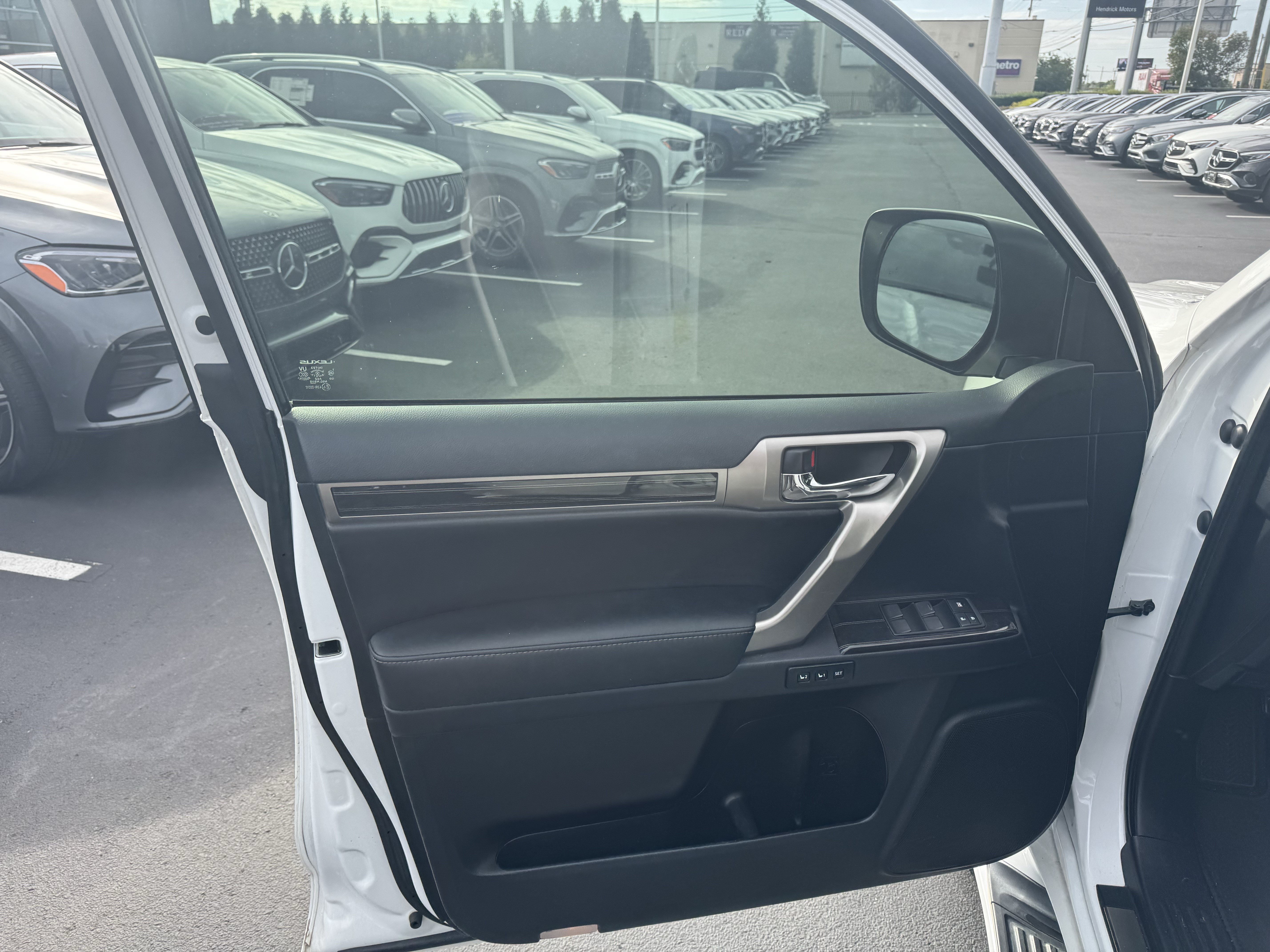 Used 2020 Lexus GX 460 Premium w/ Premium Package AWD/4WD image 14