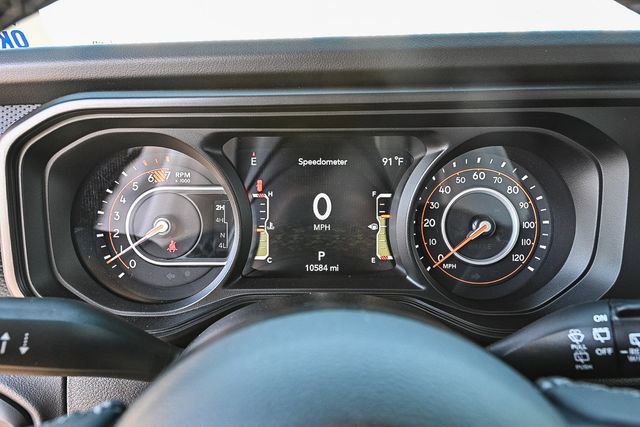 Used 2025 Jeep Wrangler Unlimited Rubicon w/ Convenience Group image 23