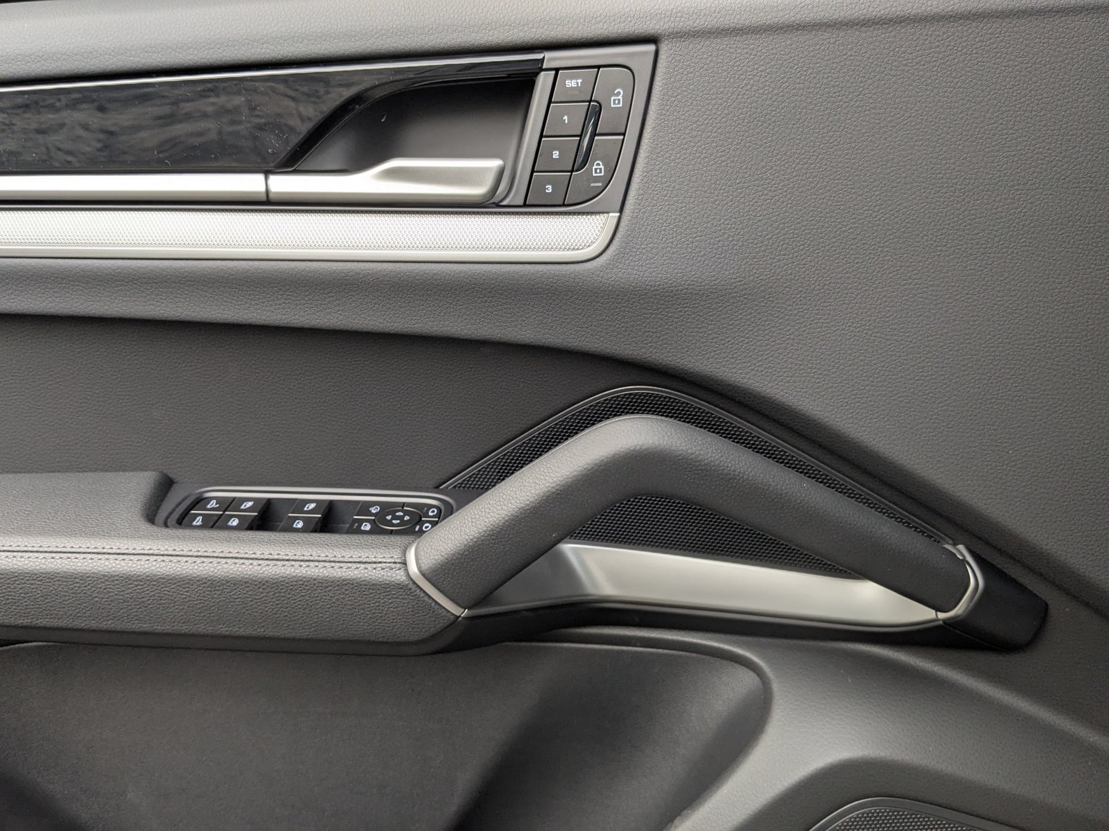 New 2026 Porsche Cayenne AWD/4WD image 13