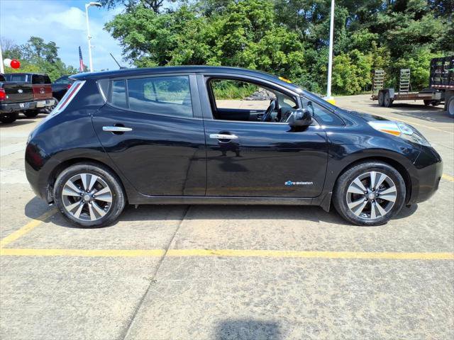 Used 2016 Nissan Leaf SL w/ Premium Package FWD image 6