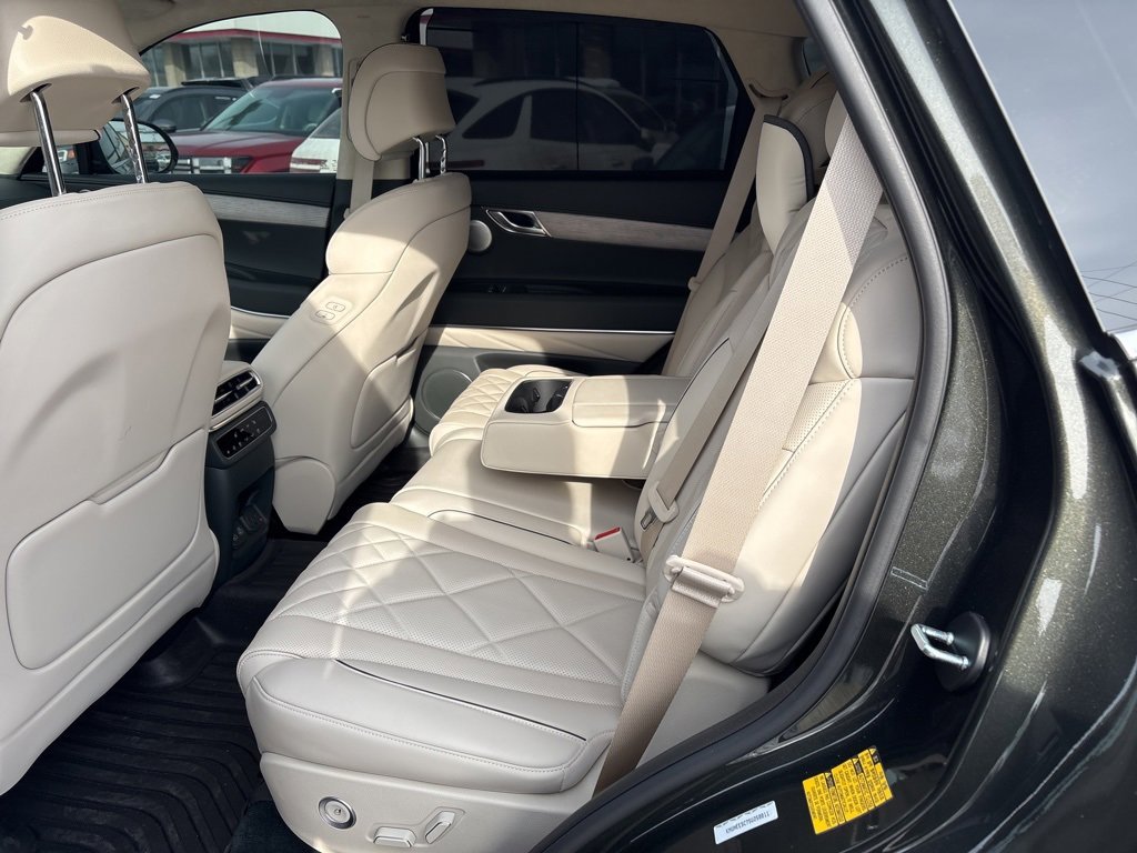 Used 2025 Genesis GV80 3.5T Prestige image 7