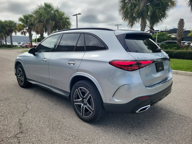 Used 2024 Mercedes-Benz GLC 300 4MATIC image 5
