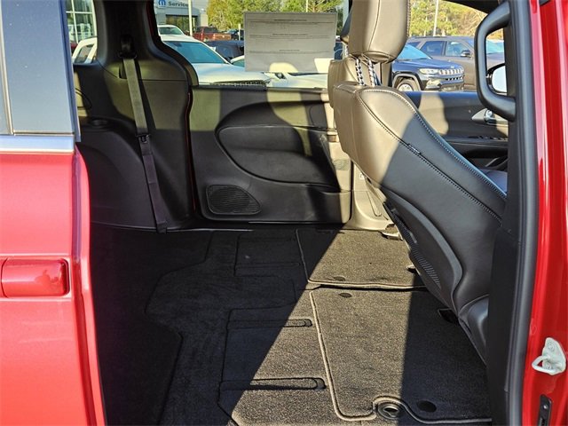 New 2026 Chrysler Pacifica Select image 13