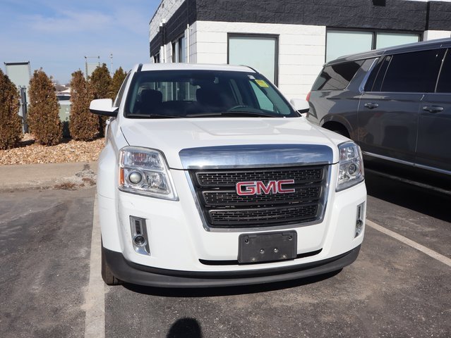 Used 2013 GMC Terrain SLE image 2