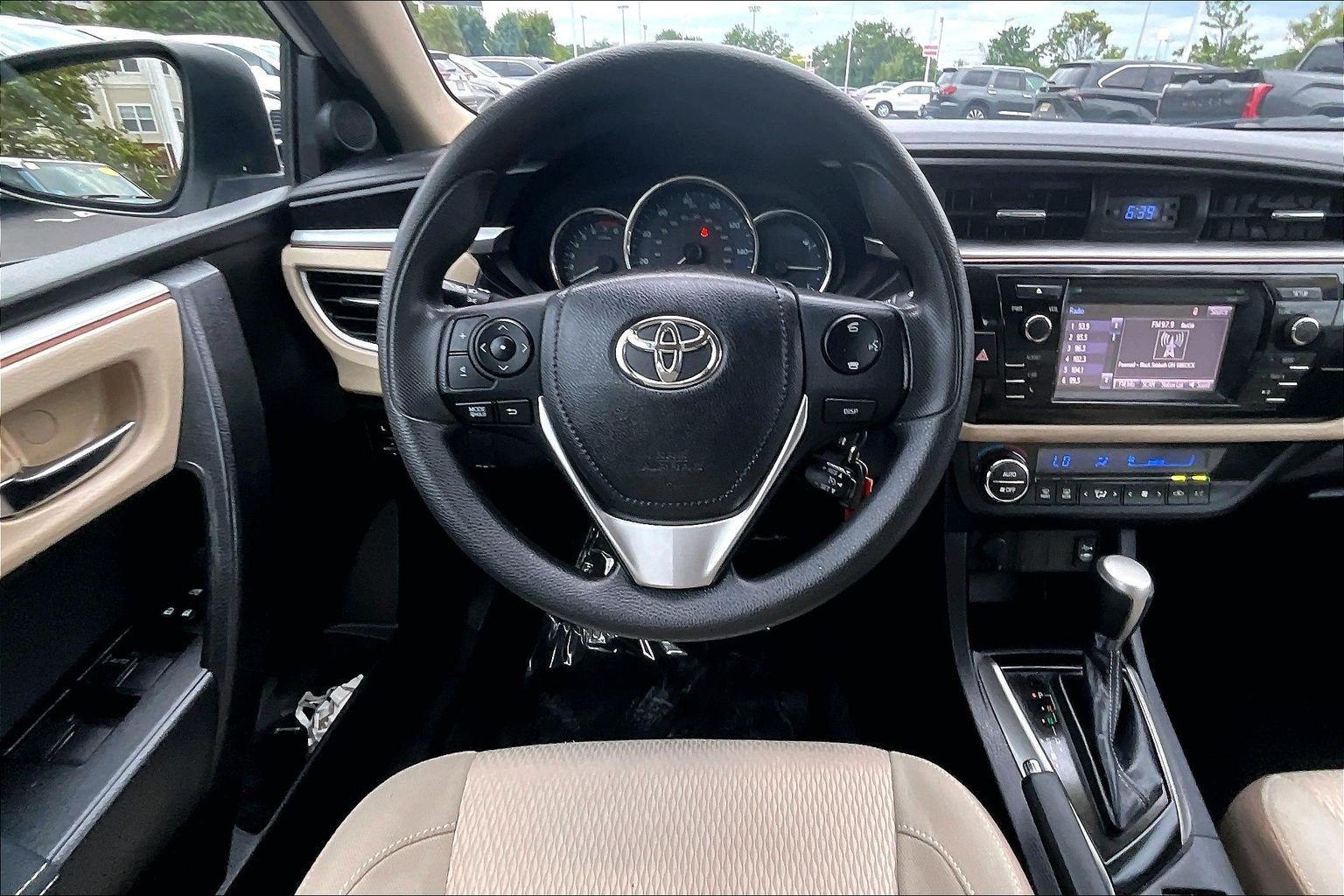 Used 2014 Toyota Corolla LE FWD image 5