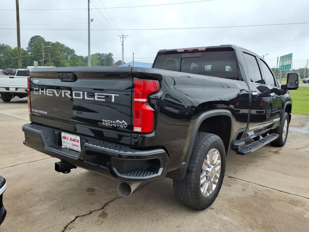 Used 2024 Chevrolet Silverado 2500 High Country w/ High Country Premium Package AWD/4WD image 7