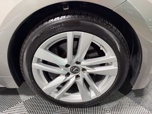Used 2022 Lexus IS 300 RWD image 32