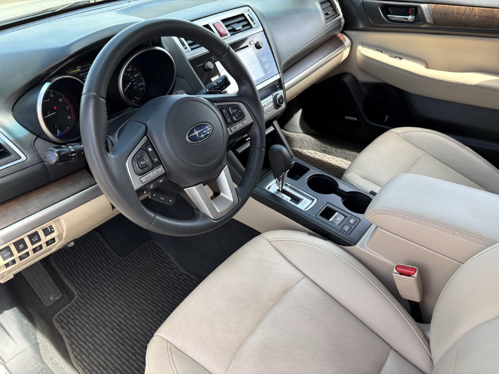Used 2017 Subaru Outback 2.5i Limited AWD/4WD image 23