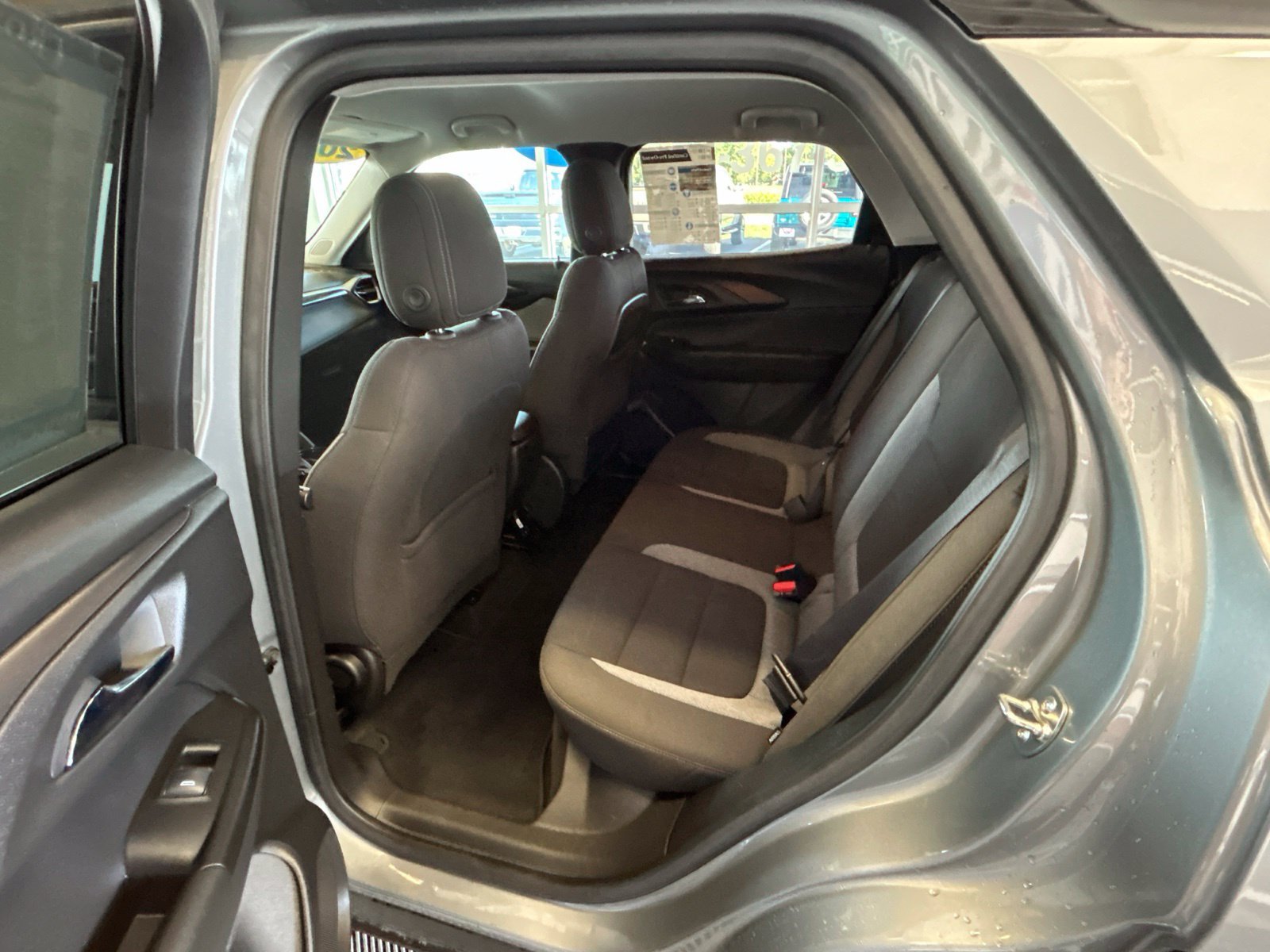 Used 2024 Chevrolet TrailBlazer LT w/ LT Cold Weather Package FWD image 12