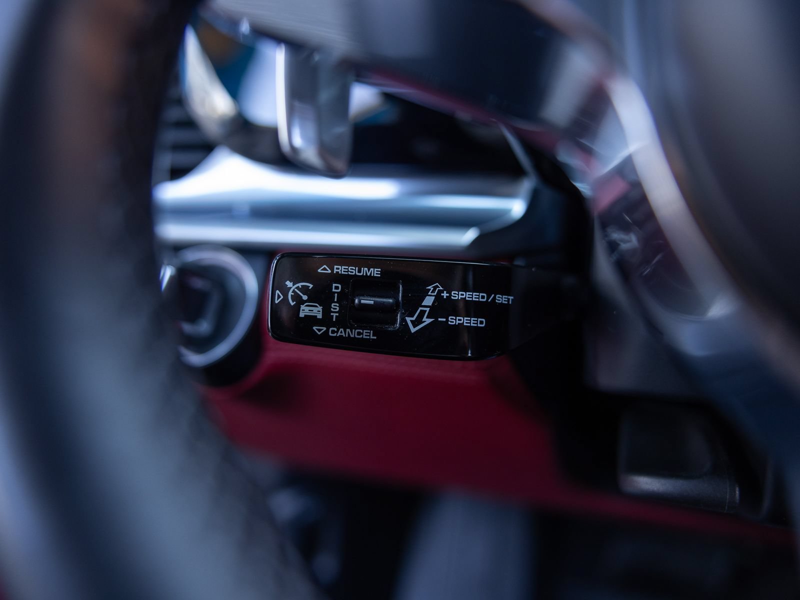 Certified 2020 Porsche Panamera image 35
