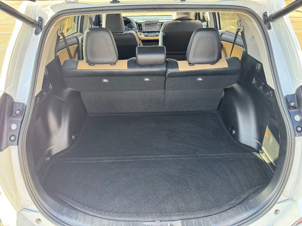 Used 2016 Toyota RAV4 Limited image 30