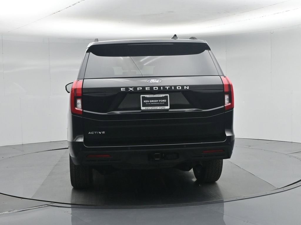 Used 2025 Ford Expedition Active AWD/4WD image 34
