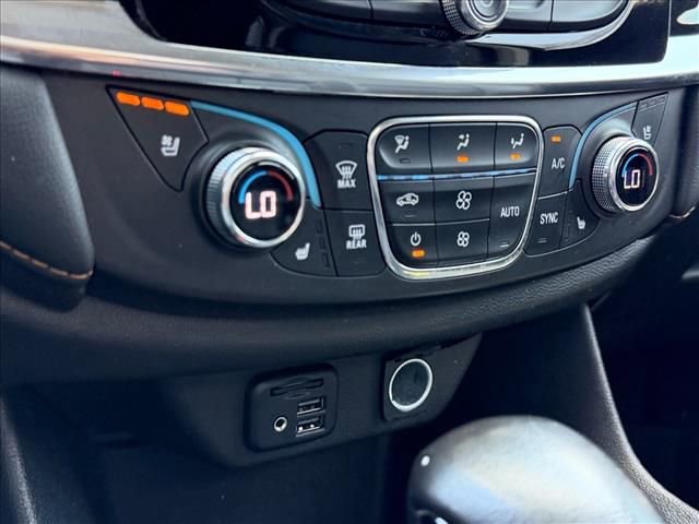 Used 2021 Chevrolet Traverse Premier image 19