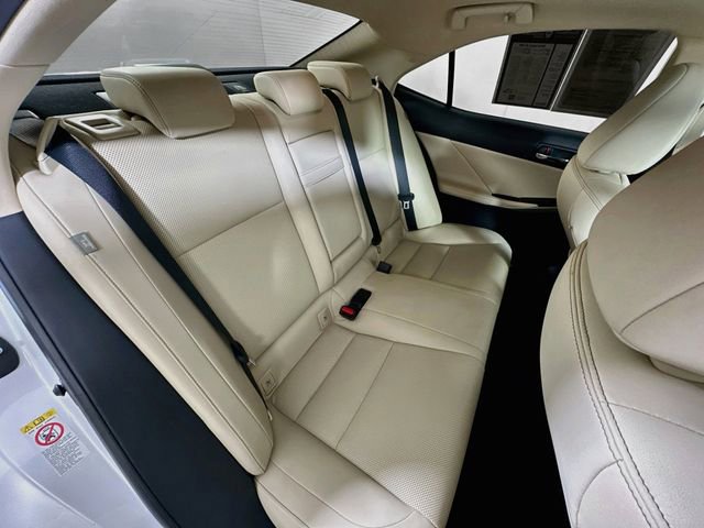 Used 2016 Lexus IS 300 AWD image 33