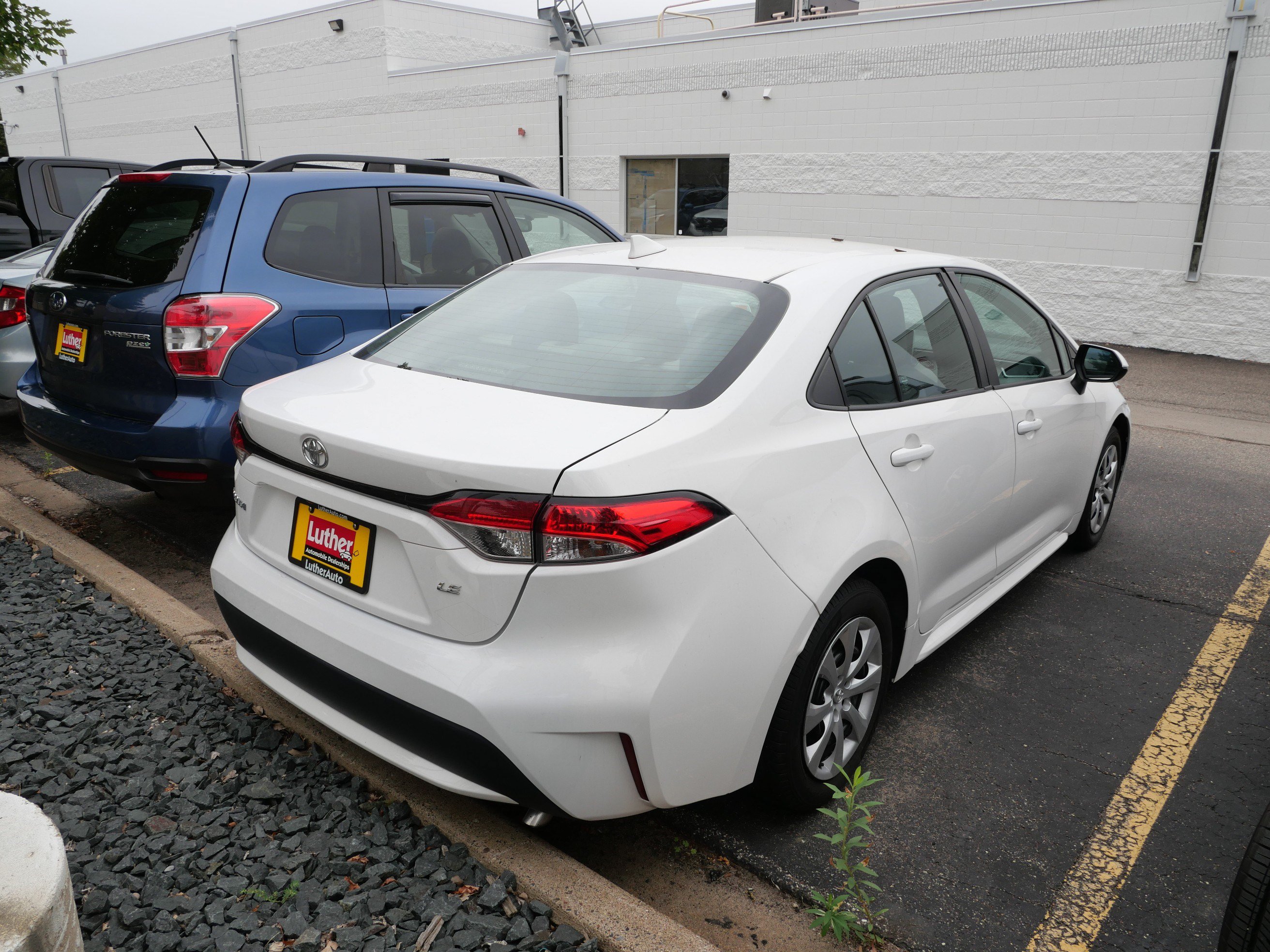 Used 2021 Toyota Corolla LE FWD image 7
