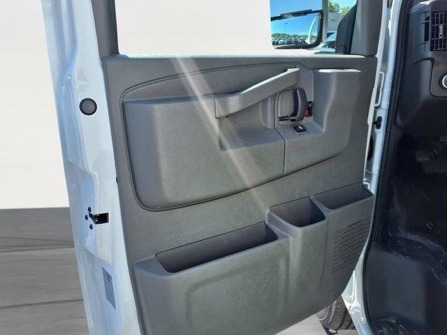 New 2026 Chevrolet Express 3500 w/ Power Convenience Package RWD image 21